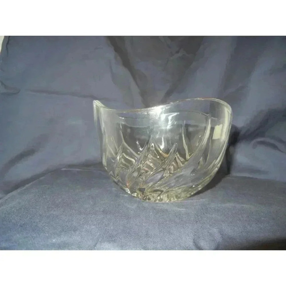 Bowl,‎ Mikasa Small Waved Edge Sunburst Candy Jewelry  Partyware, kitchenware - Picture 6 of 6